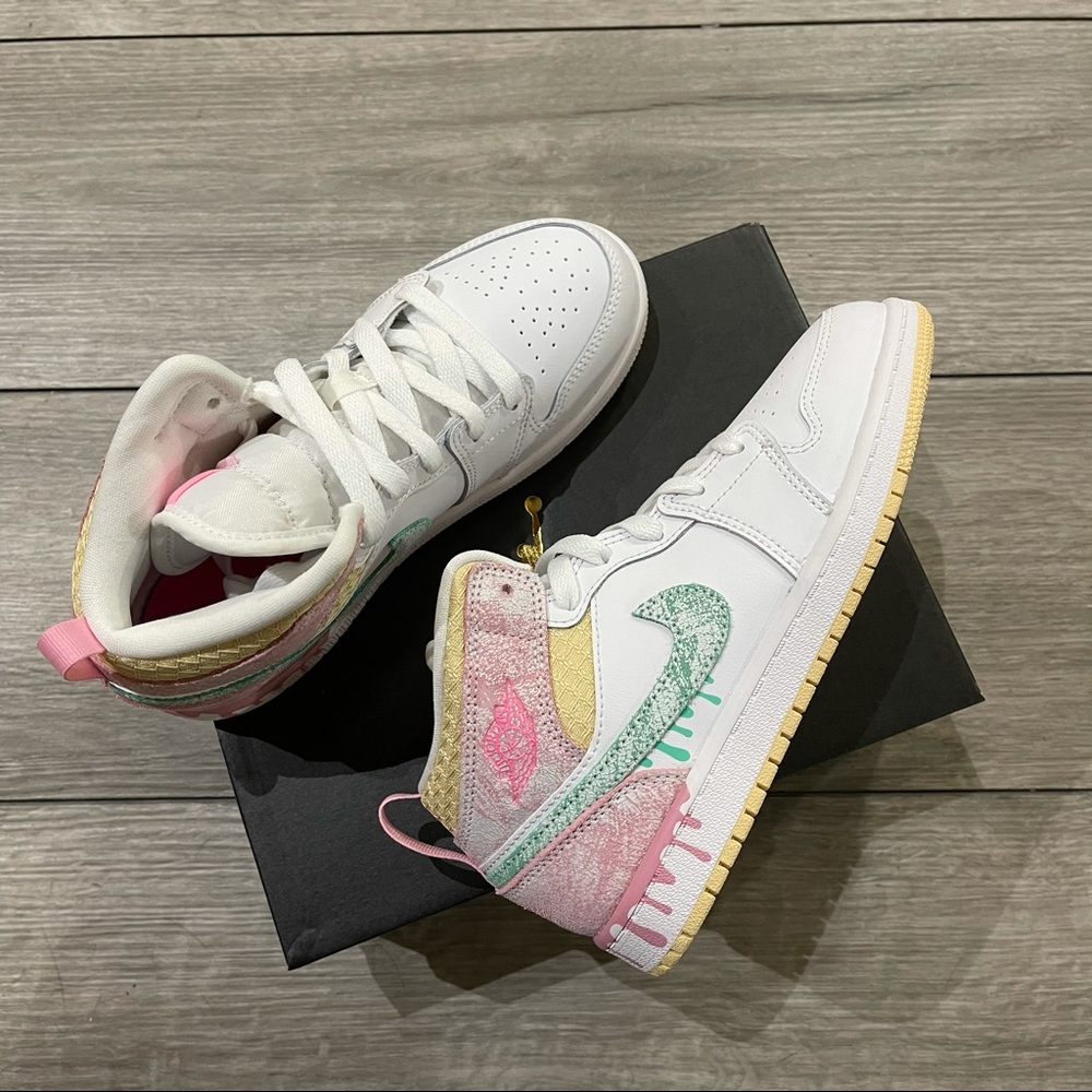Air Jordan 1 Mid PS “the ice cream “ paint drip - Picture 7 of 8